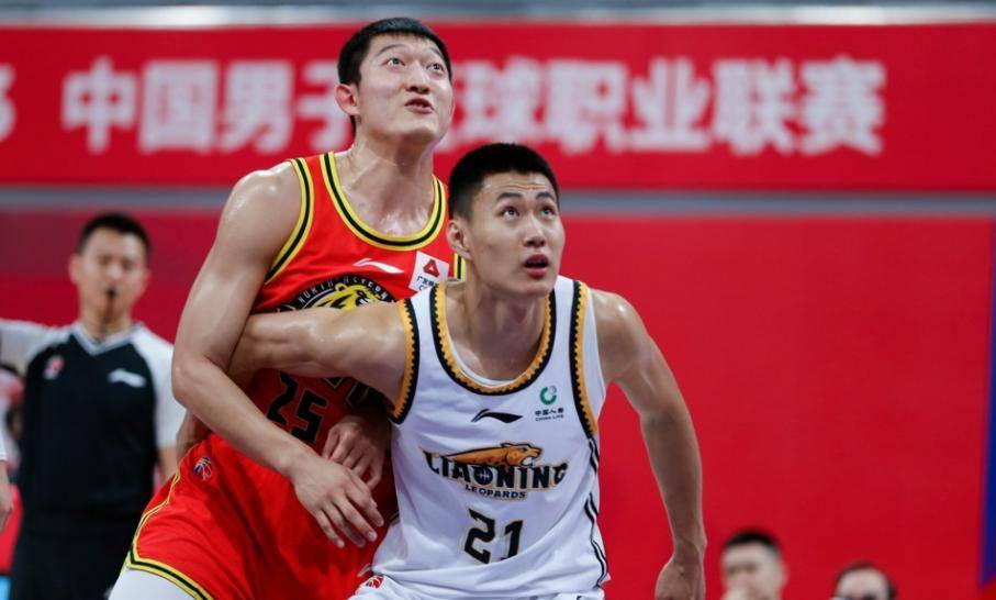 包含俱乐部杯-刘泽一16+9浙江胜吉林吴昌泽9+12的词条