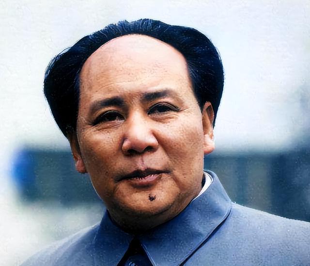 赤焰军团迎战金鹰特攻，率先晋级，现场掌声雷动