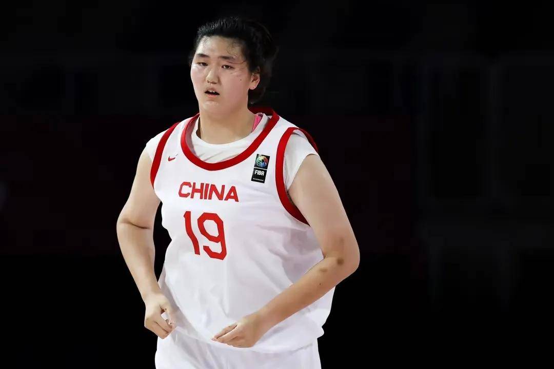 包含张子宇1.0是女篮一把双刃剑！阵容轮换成关键的词条