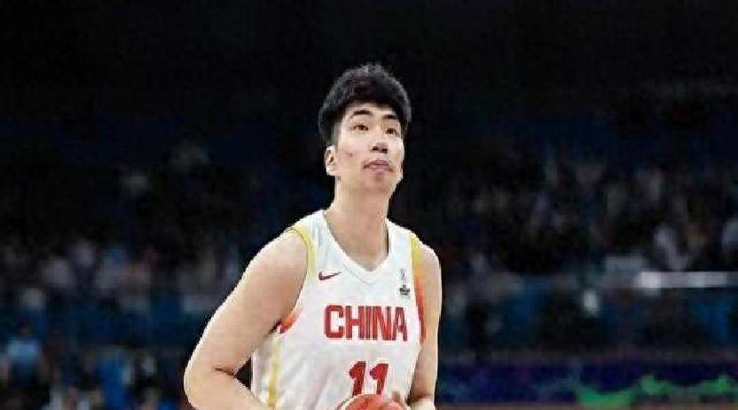 关于留在CBA余嘉豪待遇更好，但在他看来提升能力更重要的信息
