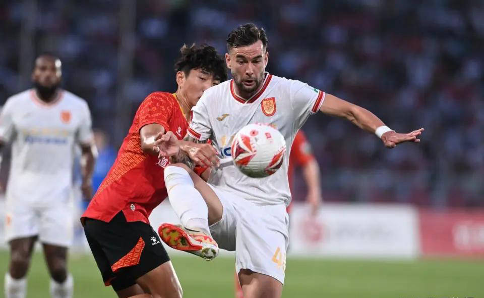 2-0！辽宁铁人获半程中甲冠军，目前已6轮不败，2大外