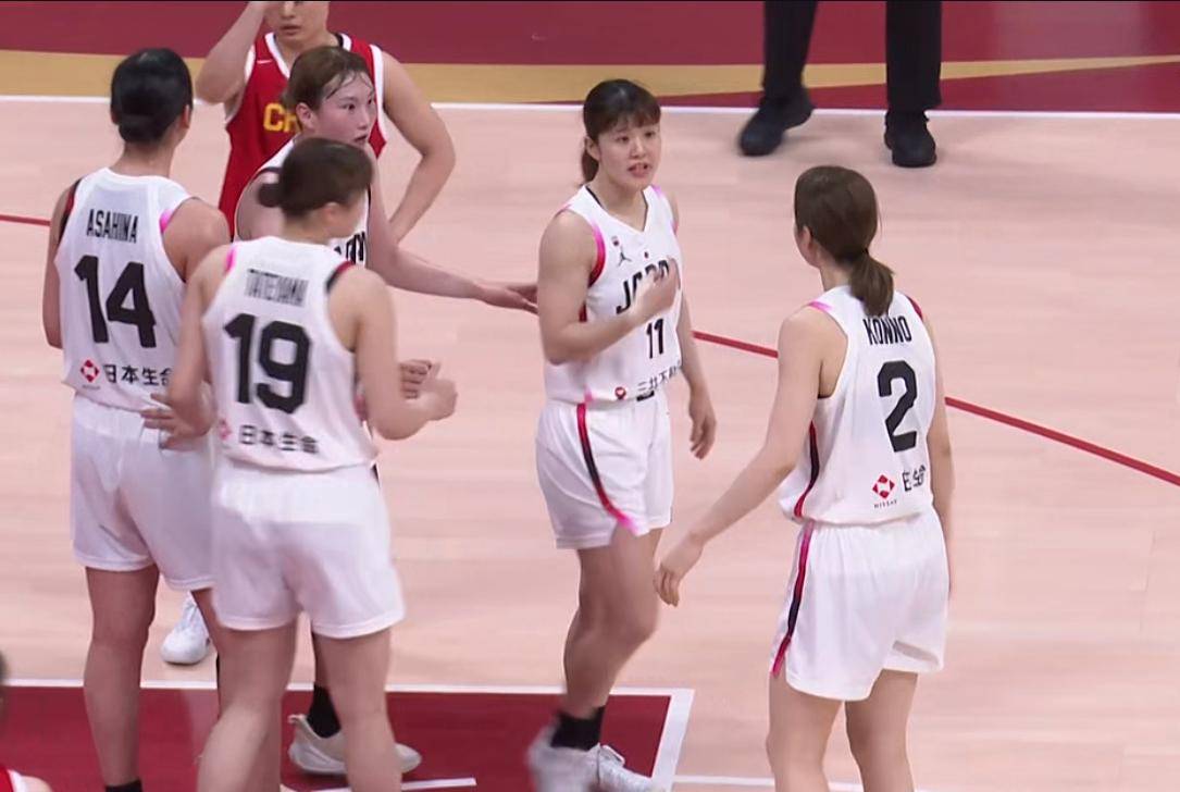 包含连战日本和澳大利亚中国女篮备战亚洲杯迎劲敌的词条