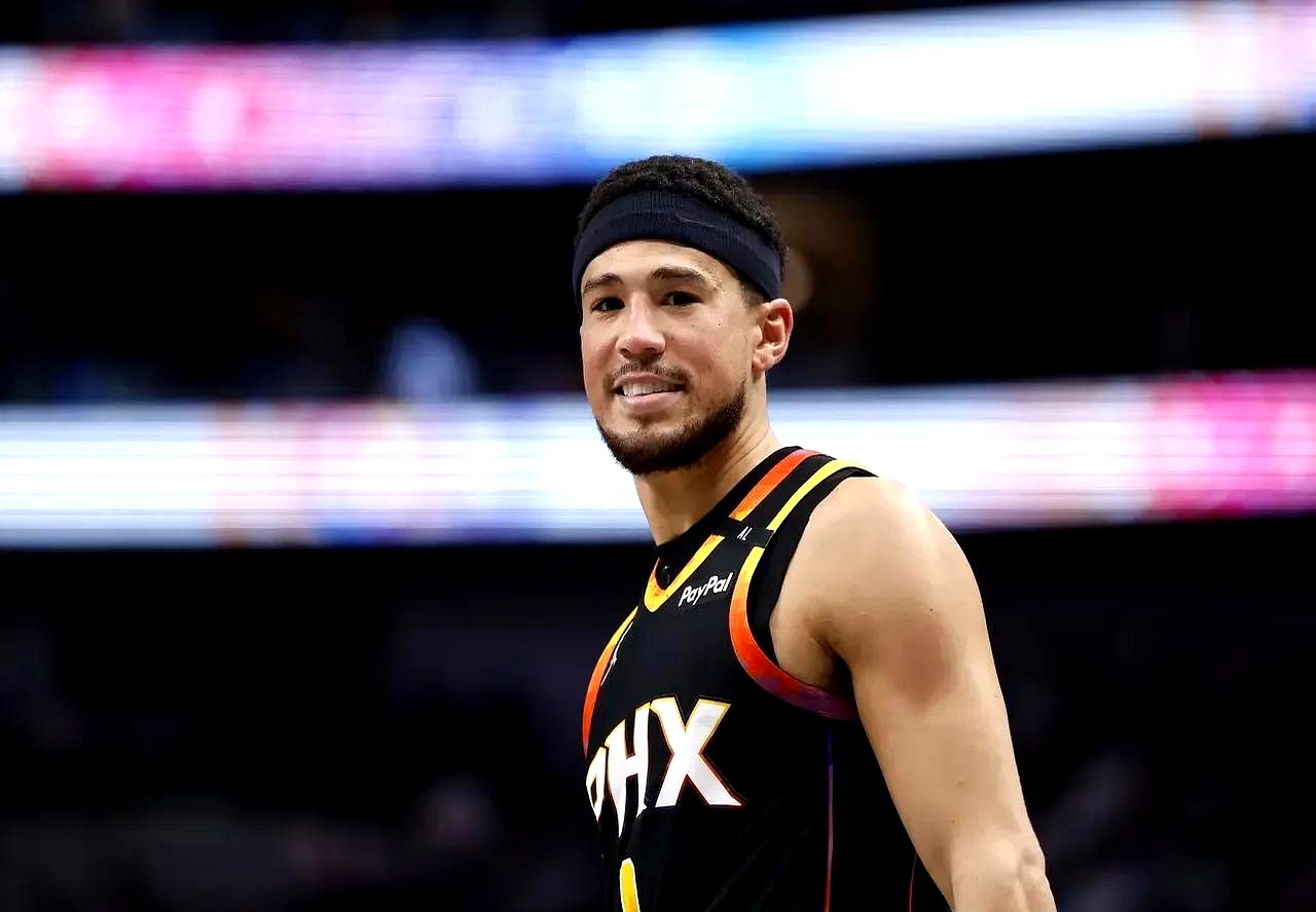 NBA季前赛-布克24分詹东缺阵湖人不敌太阳(nba季前赛今日战况湖人)